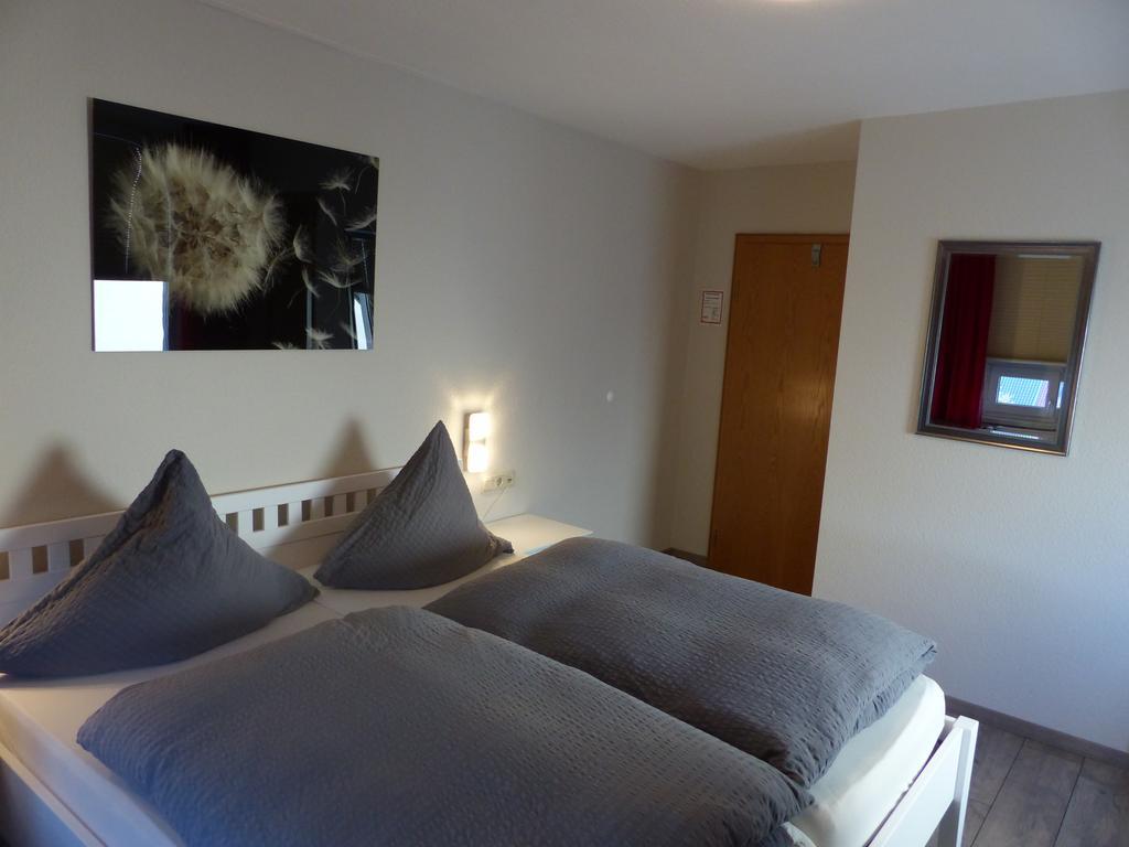 Hotel Theile Garni Gummersbach Bagian luar foto