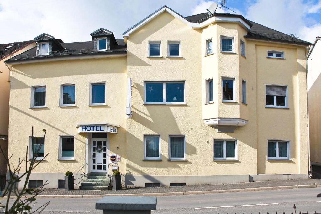 Hotel Theile Garni Gummersbach Bagian luar foto